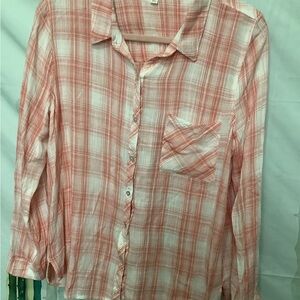 Women’s top Plaid Button-Up Shirt